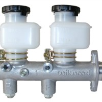 Wilwood Dual-Outlet Master Cylinder